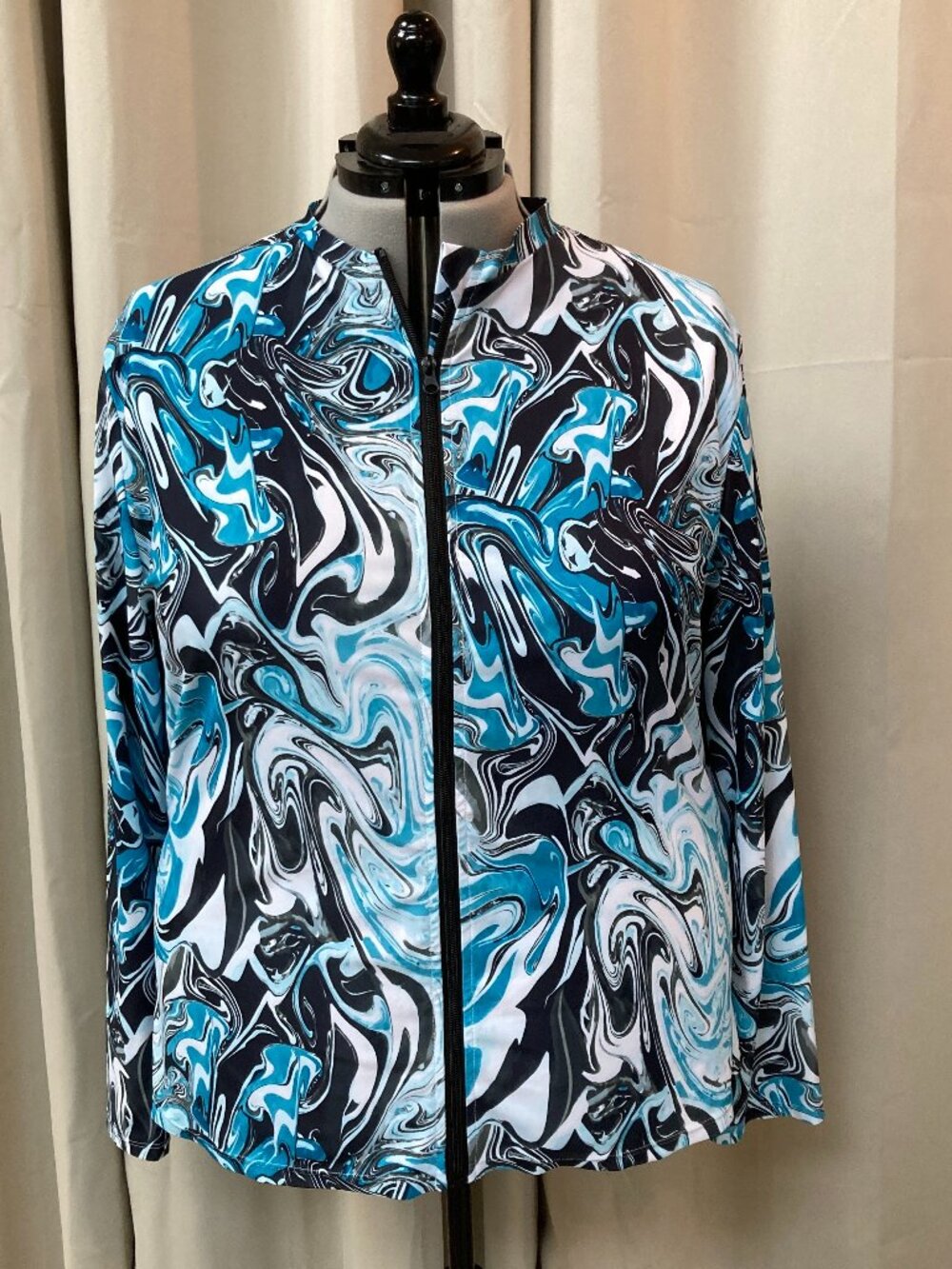 Hanna Nikole 24W Zip Up Rash Guard